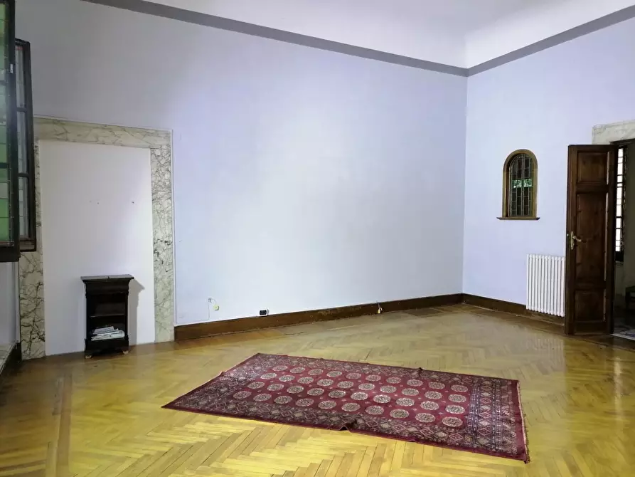 Immagine 13 di Appartamento in vendita  a Carrara