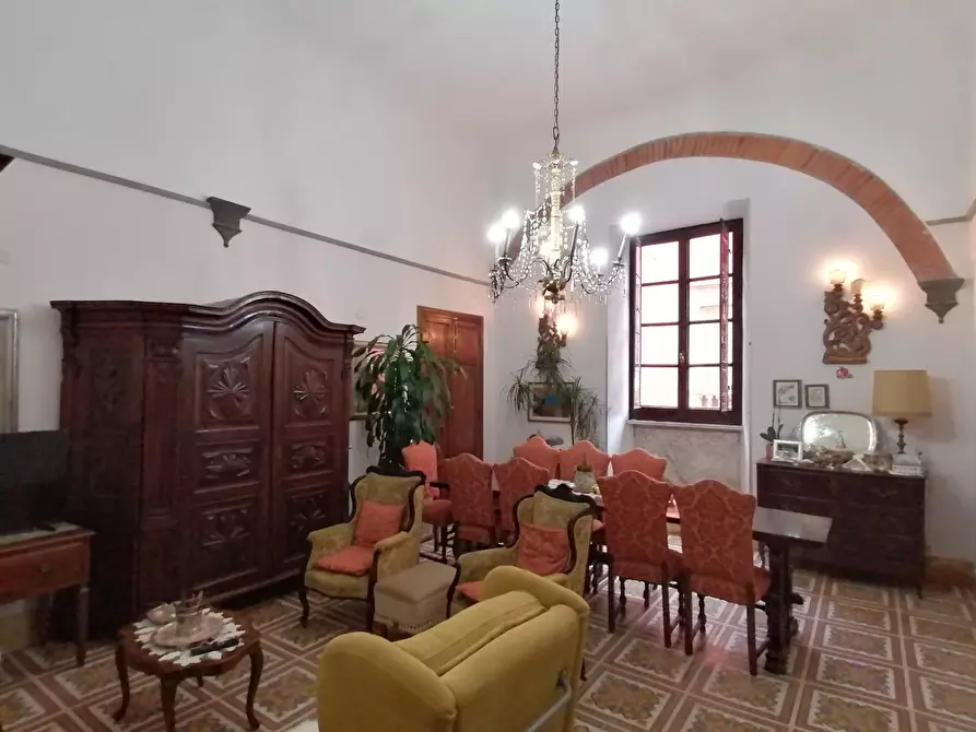 Immagine 17 di Appartamento in vendita  a Carrara