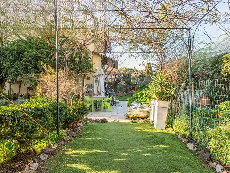 Immagine 1 di Appartamento in vendita  a Livorno