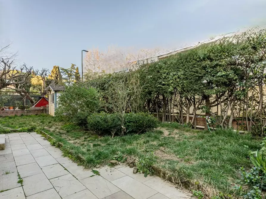 Immagine 6 di Appartamento in vendita  a Livorno