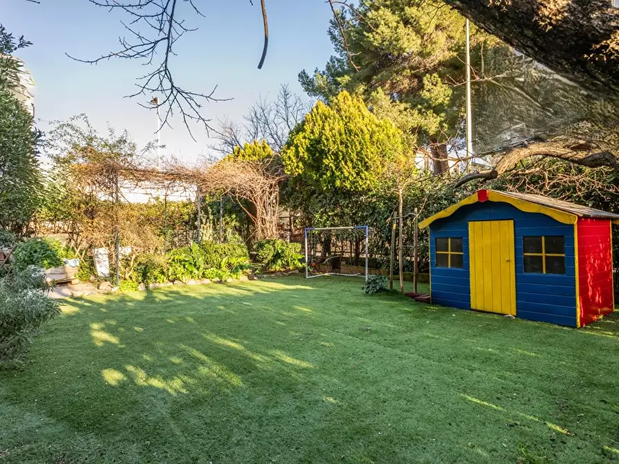 Immagine 5 di Appartamento in vendita  a Livorno