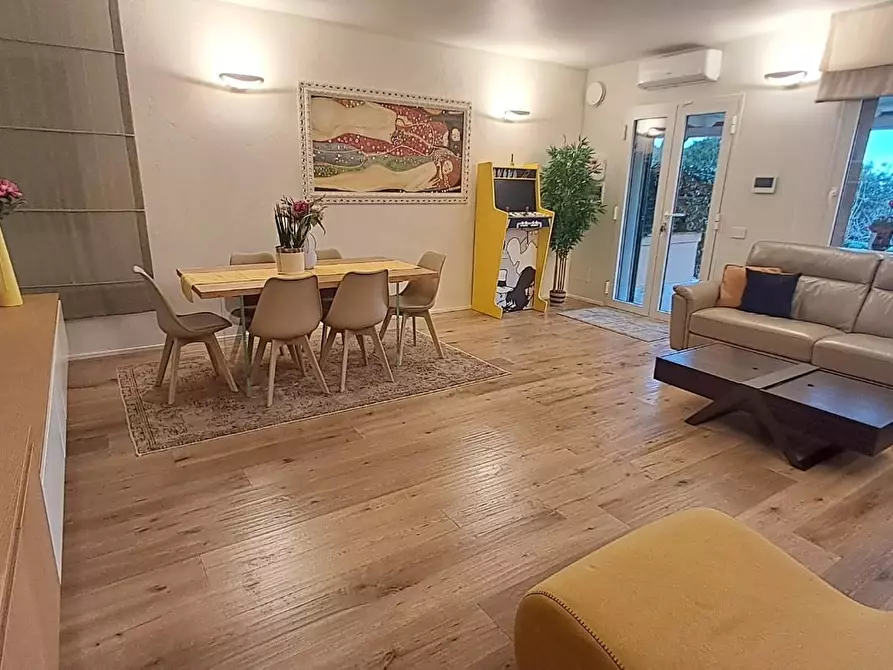 Immagine 21 di Casa trifamiliare in vendita  a Montescudaio