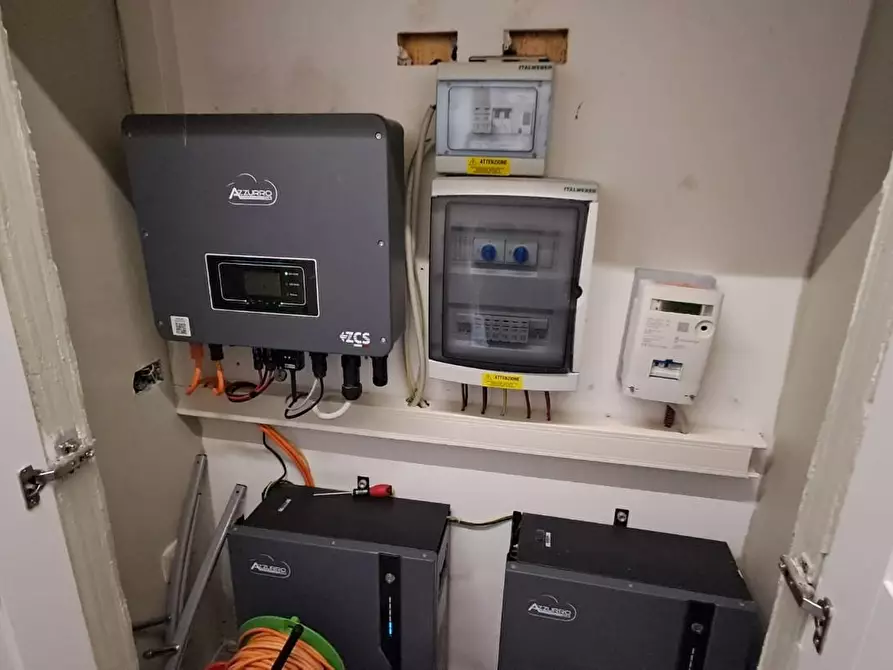 Immagine 45 di Casa trifamiliare in vendita  a Montescudaio