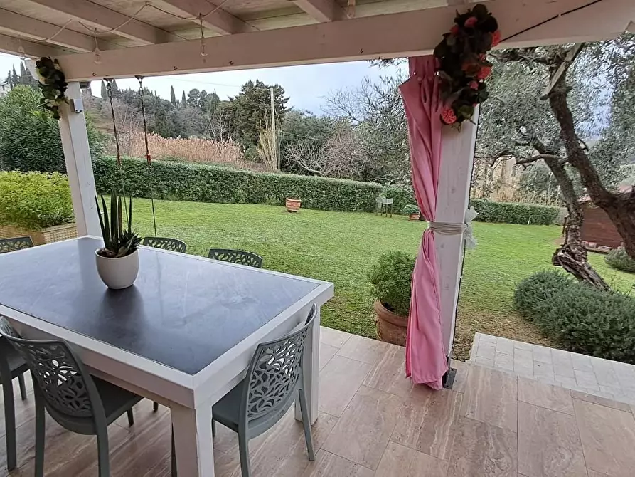 Immagine 6 di Casa trifamiliare in vendita  a Montescudaio