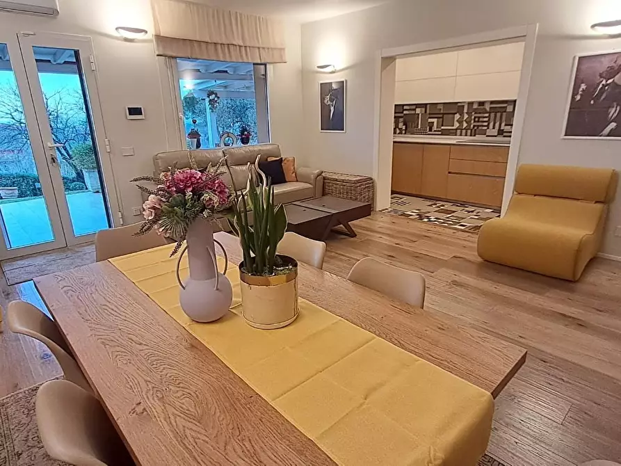 Immagine 19 di Casa trifamiliare in vendita  a Montescudaio