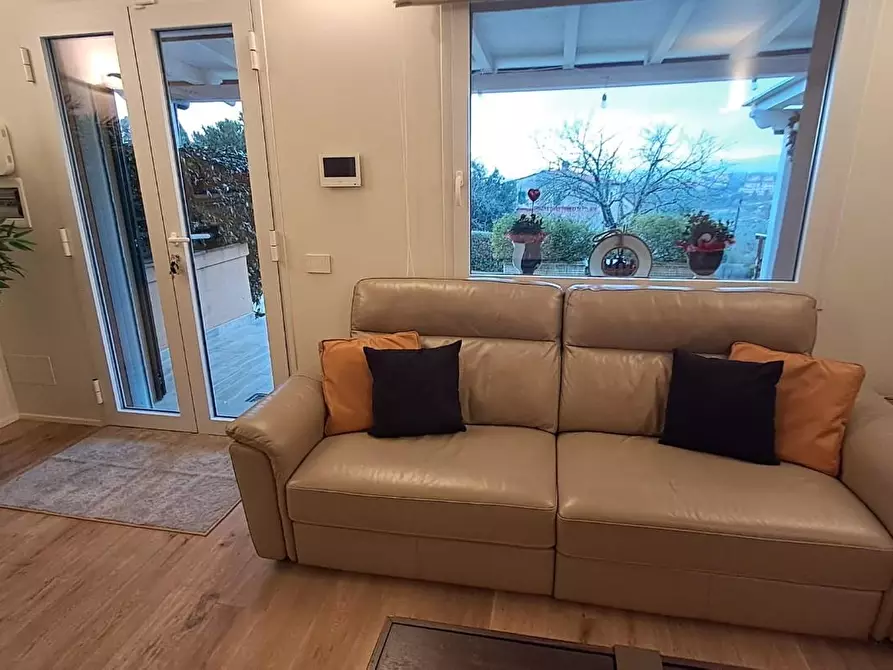 Immagine 18 di Casa trifamiliare in vendita  a Montescudaio