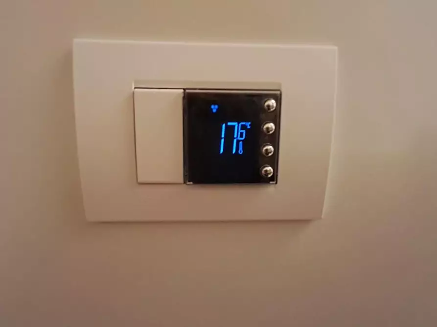 Immagine 42 di Casa trifamiliare in vendita  a Montescudaio