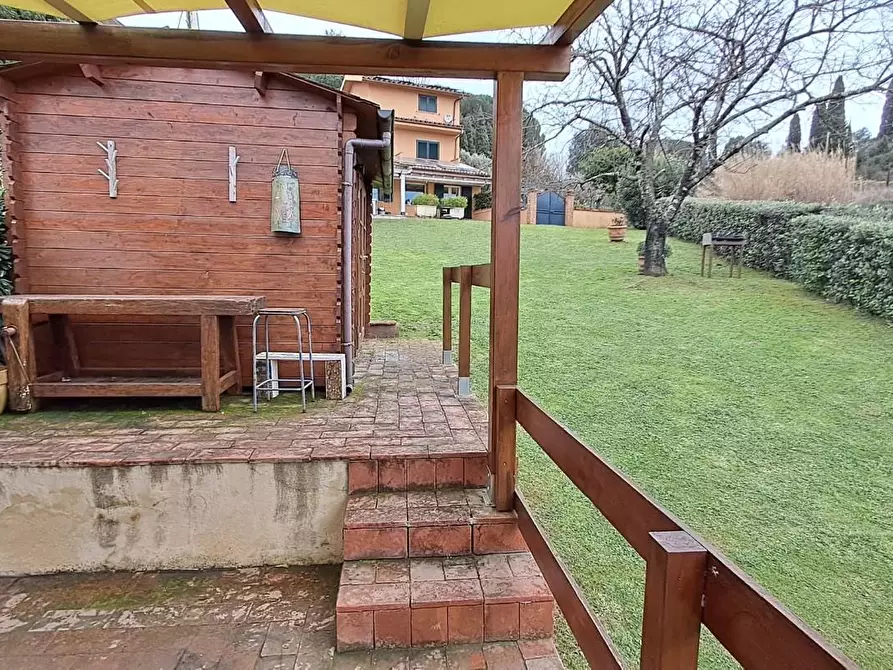 Immagine 49 di Casa trifamiliare in vendita  a Montescudaio