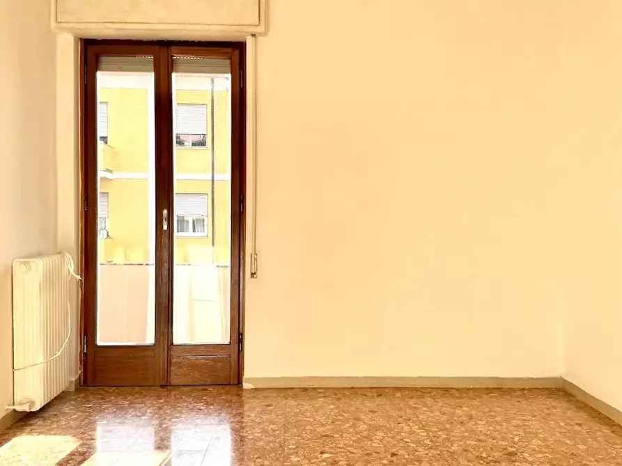 Immagine 8 di Appartamento in vendita  a Massa