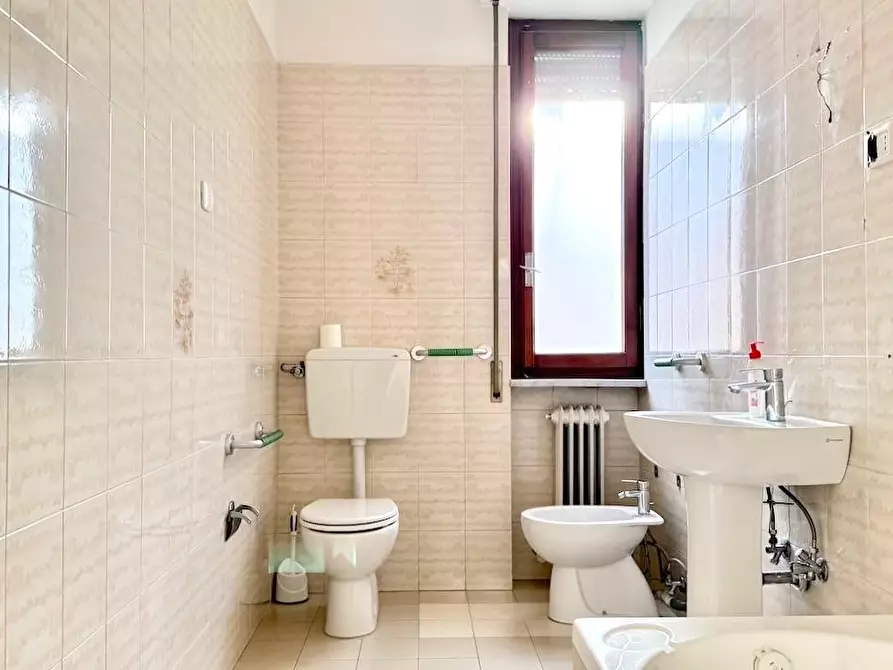 Immagine 23 di Appartamento in vendita  a Massa