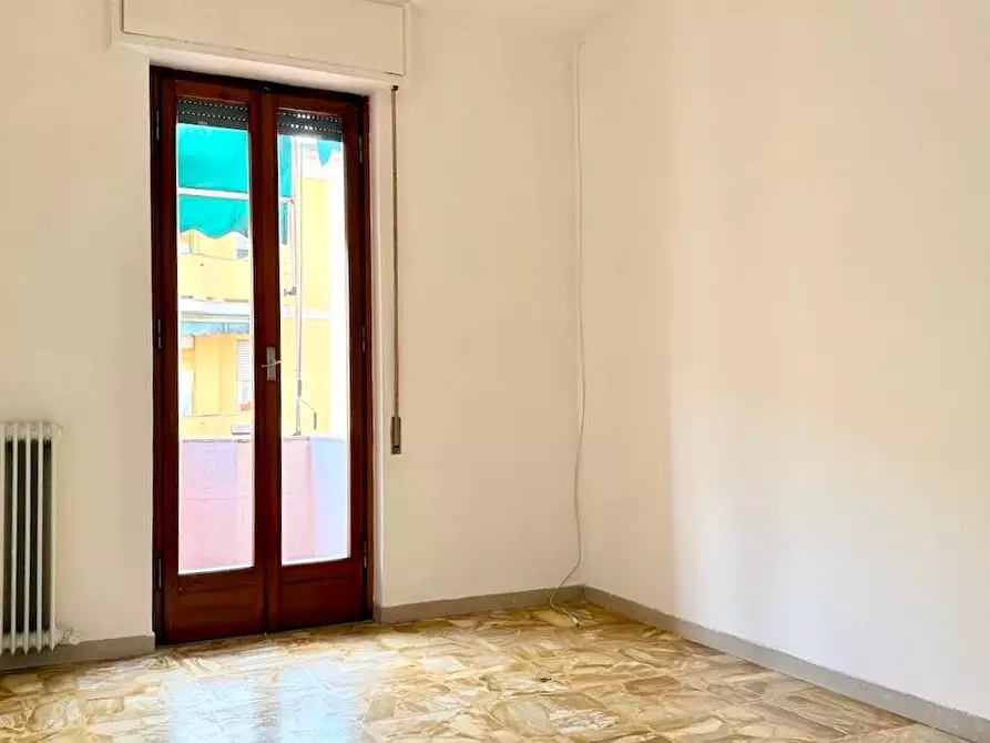 Immagine 18 di Appartamento in vendita  a Massa