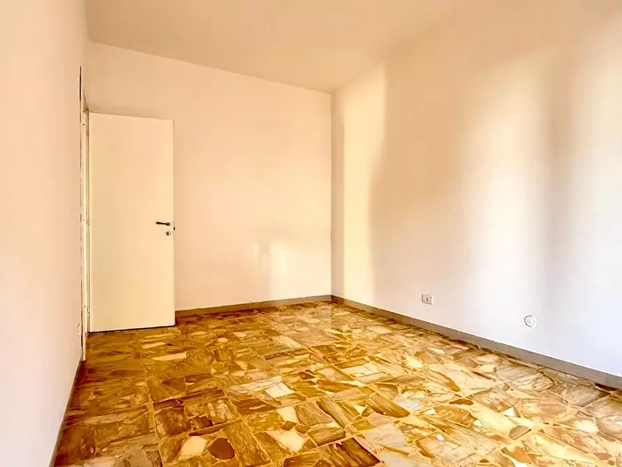 Immagine 15 di Appartamento in vendita  a Massa