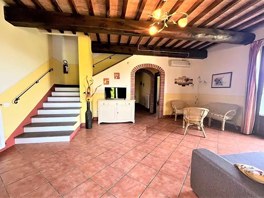 Immagine 7 di Casa colonica in vendita  a Certaldo