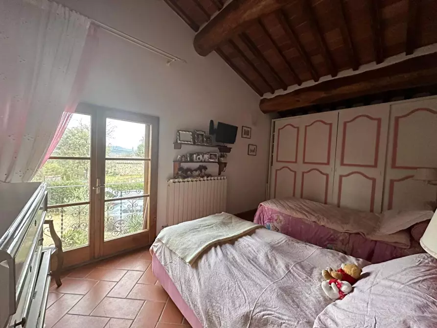 Immagine 27 di Villa in vendita  a Siena