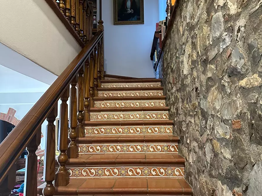 Immagine 21 di Villa in vendita  a Siena