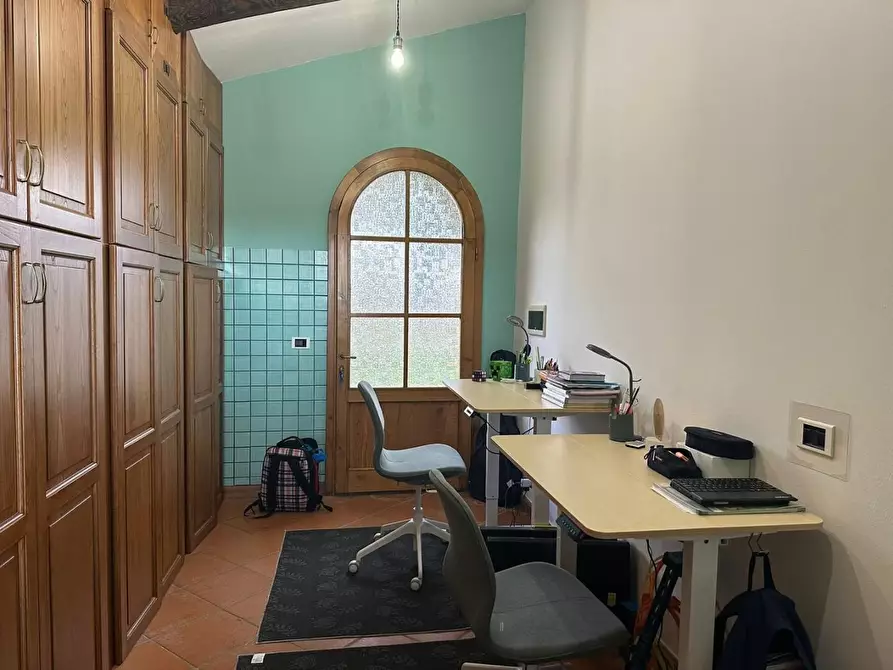 Immagine 17 di Villa in vendita  a Siena