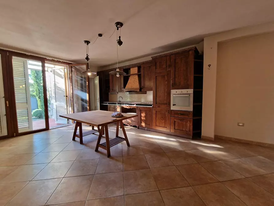 Immagine 21 di Villa in vendita  a Crespina Lorenzana