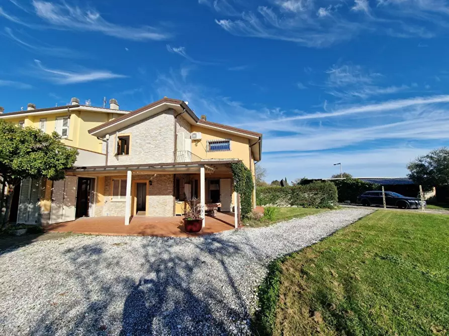 Immagine 48 di Villa in vendita  a Crespina Lorenzana