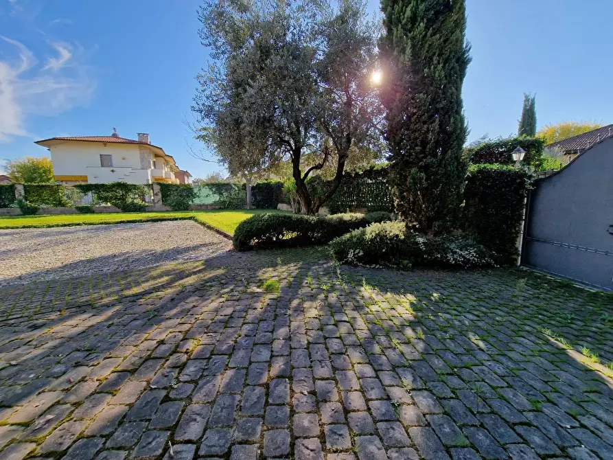 Immagine 47 di Villa in vendita  a Crespina Lorenzana