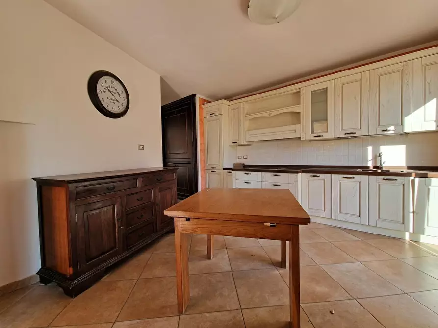 Immagine 10 di Villa in vendita  a Crespina Lorenzana