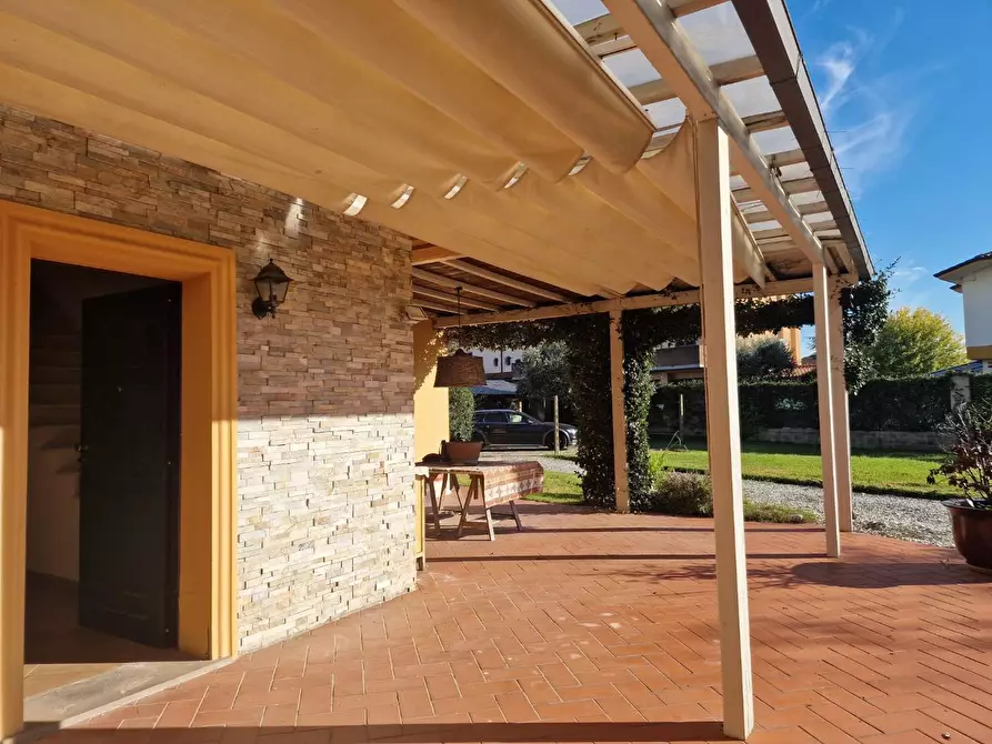 Immagine 19 di Villa in vendita  a Crespina Lorenzana