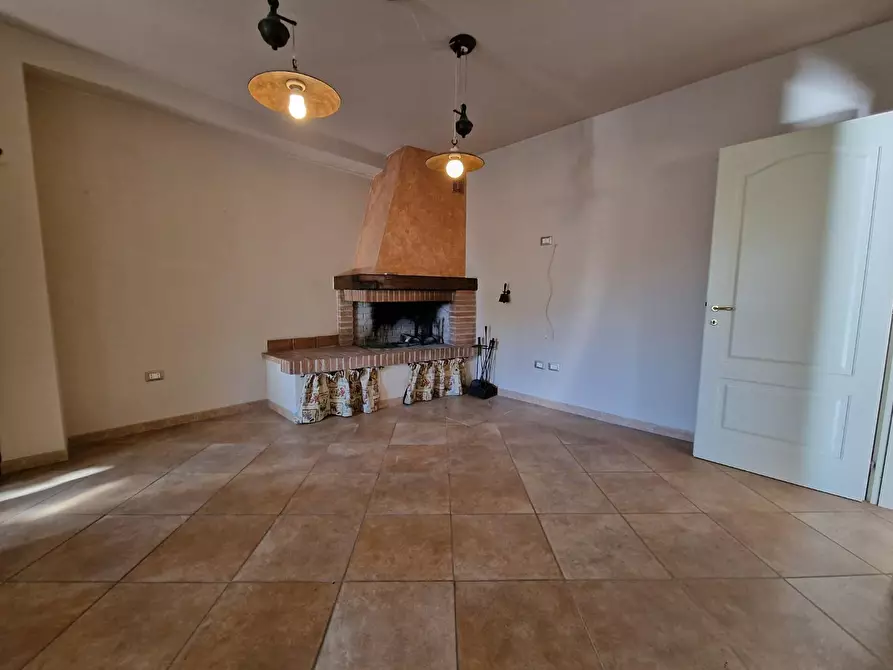 Immagine 13 di Villa in vendita  a Crespina Lorenzana