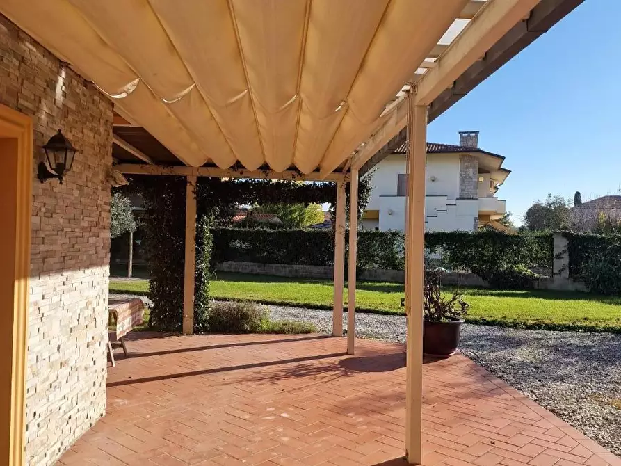 Immagine 30 di Villa in vendita  a Crespina Lorenzana