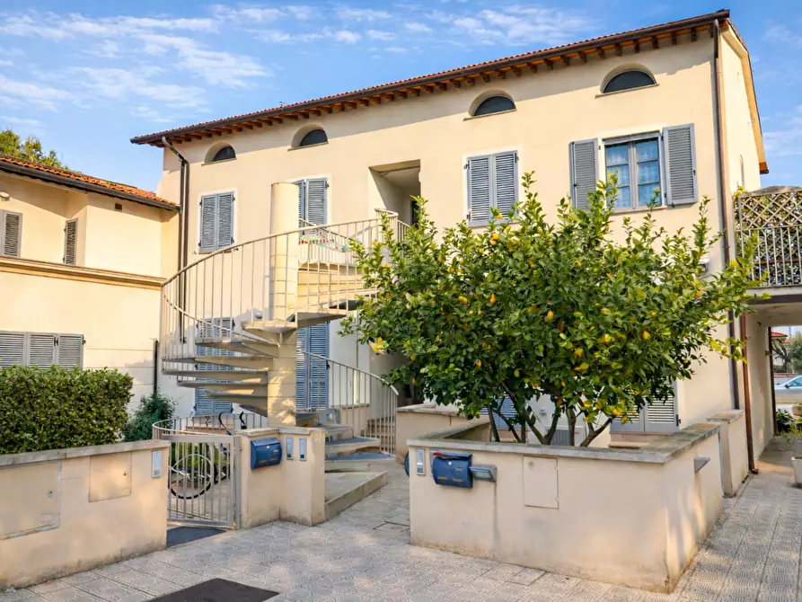 Immagine 1 di Appartamento in vendita  a Cascina