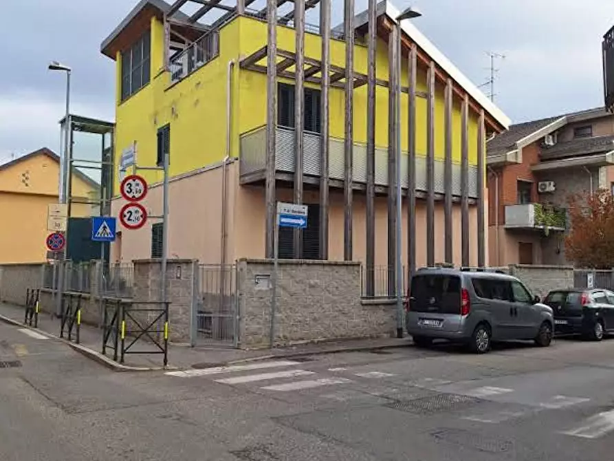 Immagine 1 di Villa in vendita  a Grugliasco