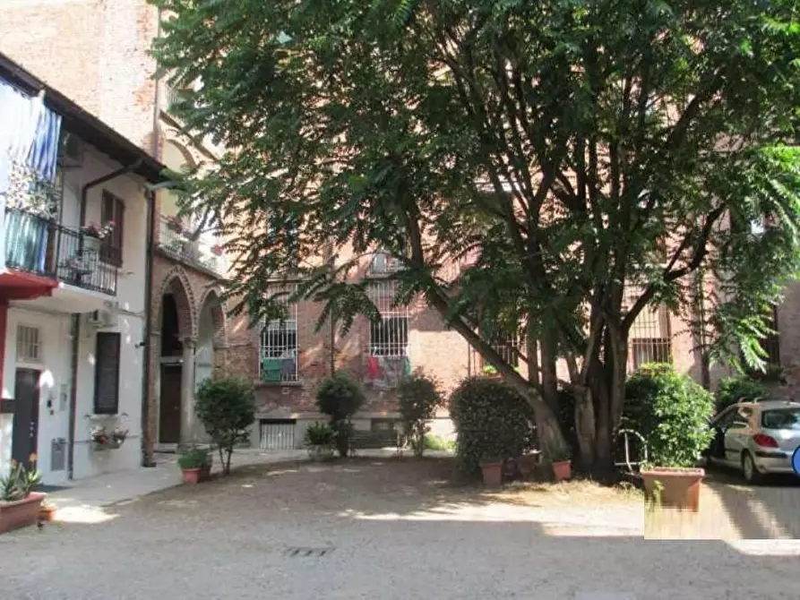 Immagine 1 di Laboratorio in vendita  a Rho