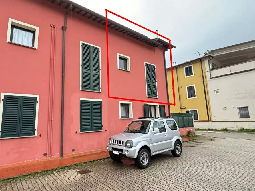 Immagine 10 di Appartamento in vendita  a Pescia