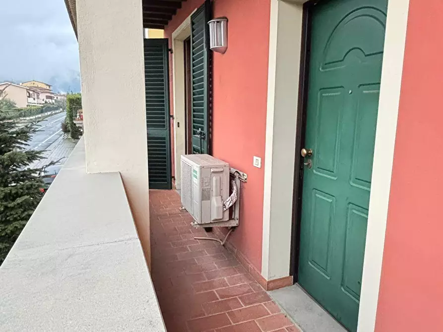 Immagine 2 di Appartamento in vendita  a Pescia