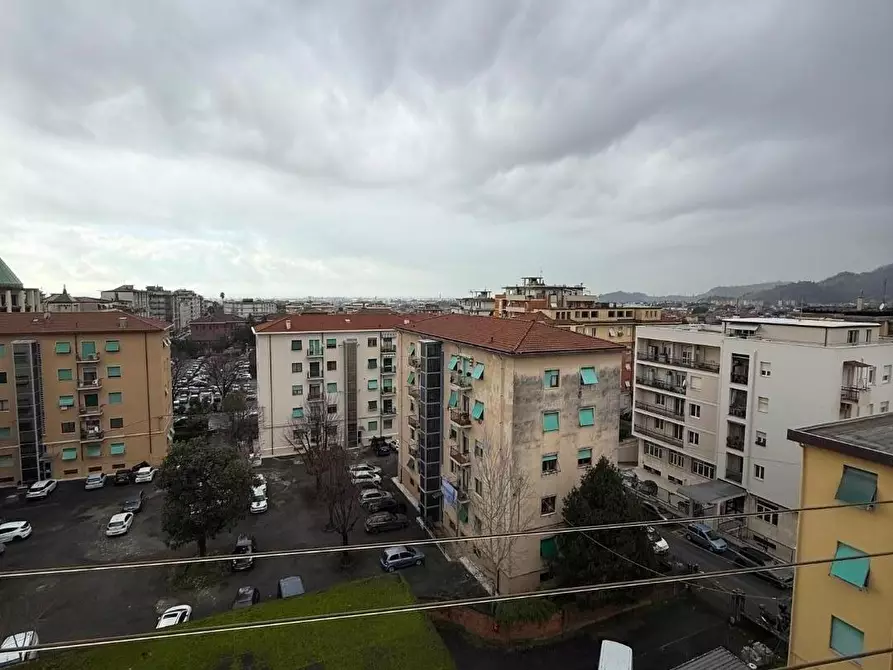 Immagine 13 di Appartamento in vendita  a Massa