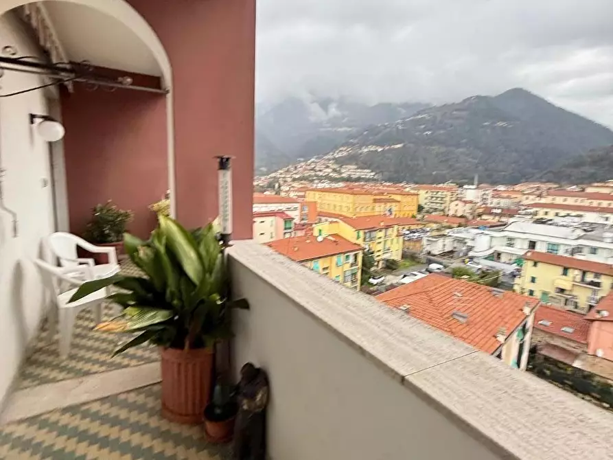 Immagine 24 di Appartamento in vendita  a Massa