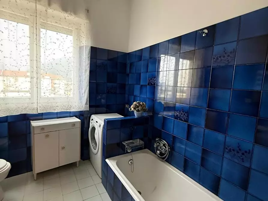 Immagine 28 di Appartamento in vendita  a Massa