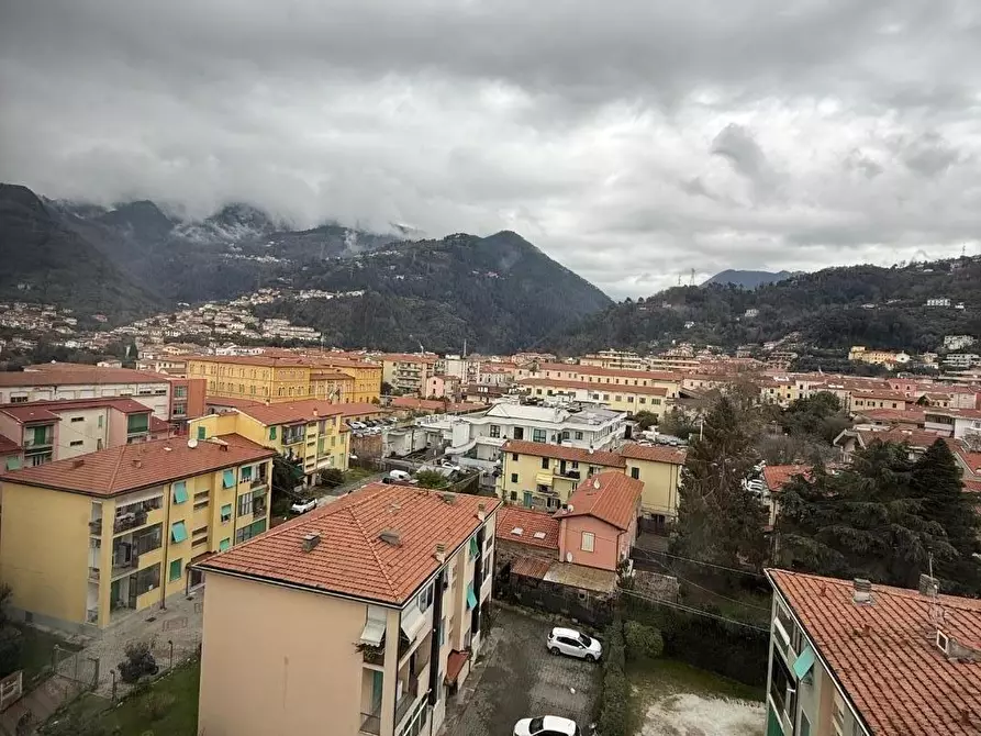 Immagine 6 di Appartamento in vendita  a Massa