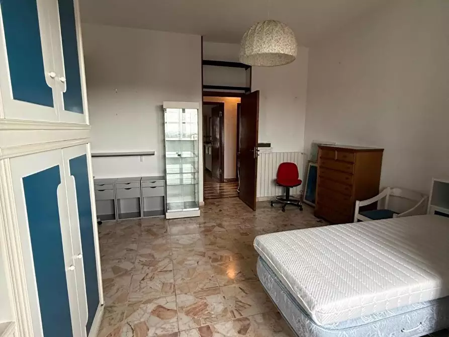 Immagine 16 di Appartamento in vendita  a Massa