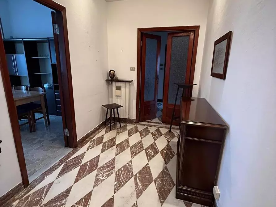 Immagine 3 di Appartamento in vendita  a Massa