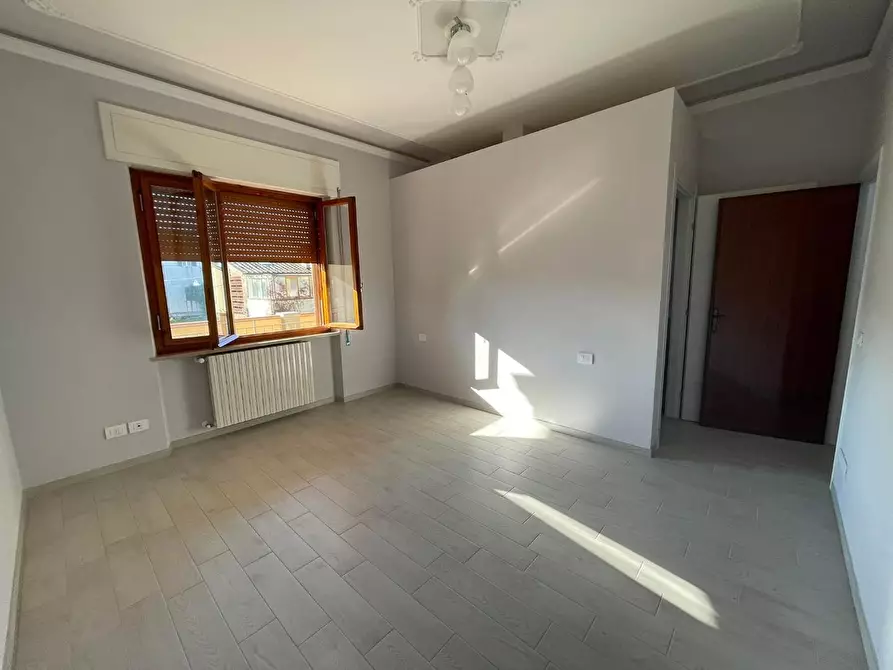 Immagine 12 di Appartamento in vendita  a Capannori