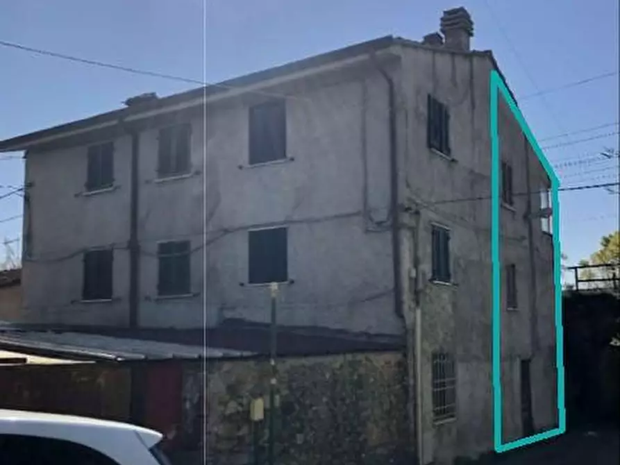 Immagine 1 di Appartamento in vendita  a Carrara