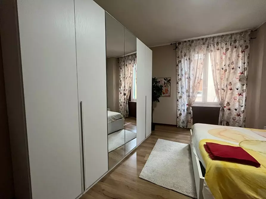 Immagine 27 di Porzione di casa in affitto  a Carrara