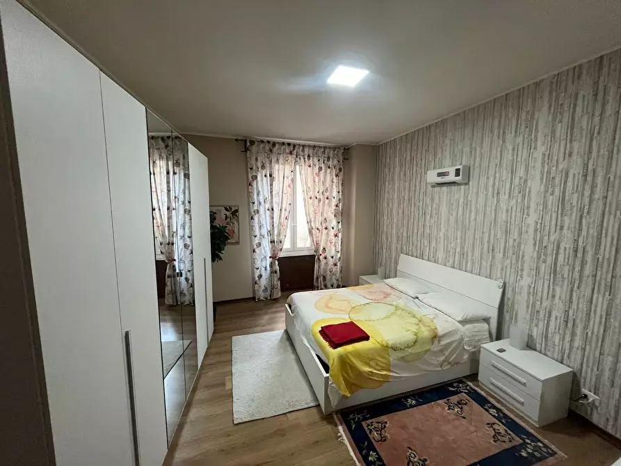 Immagine 26 di Porzione di casa in affitto  a Carrara