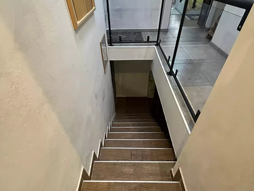 Immagine 14 di Porzione di casa in affitto  a Carrara