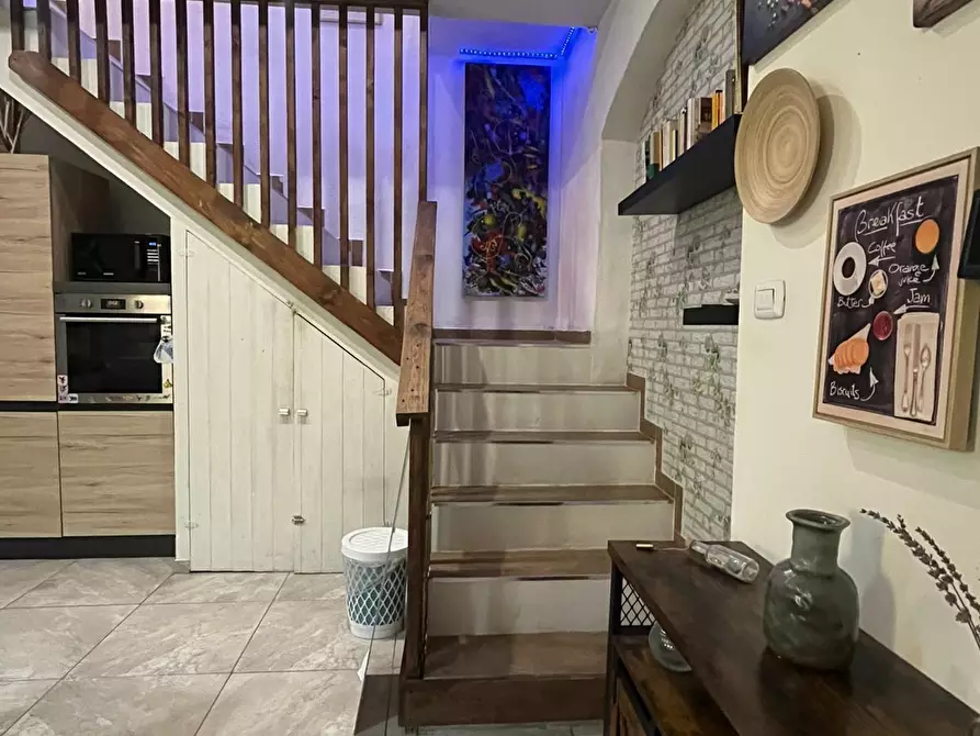 Immagine 9 di Porzione di casa in affitto  a Carrara