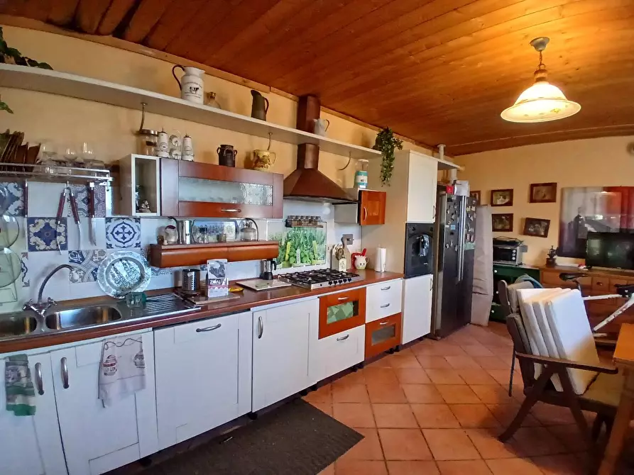 Immagine 17 di Villa in vendita  a Collesalvetti