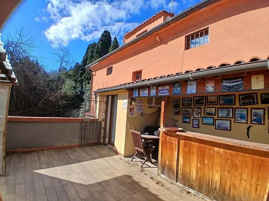 Immagine 38 di Villa in vendita  a Collesalvetti