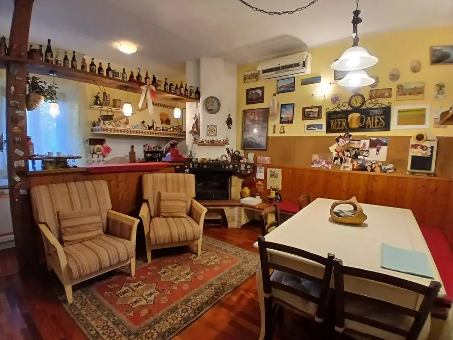 Immagine 6 di Villa in vendita  a Collesalvetti