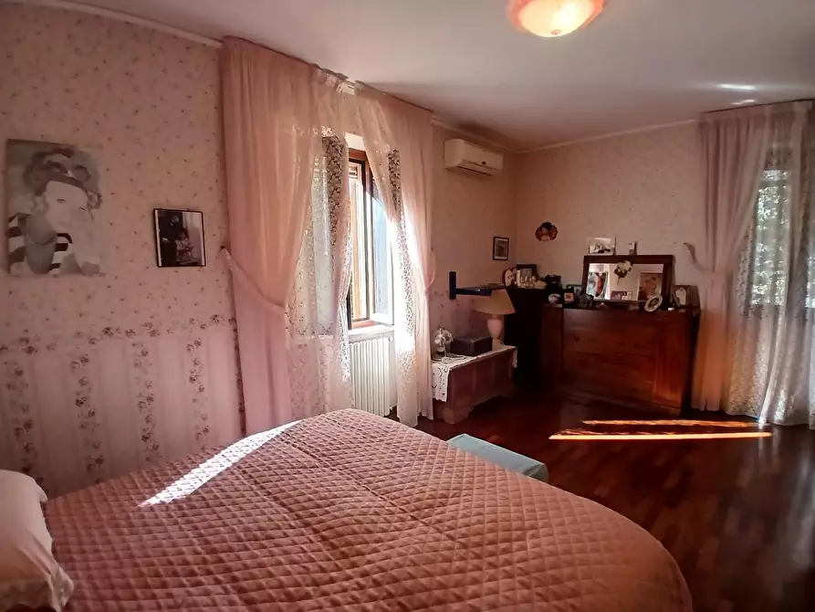 Immagine 23 di Villa in vendita  a Collesalvetti