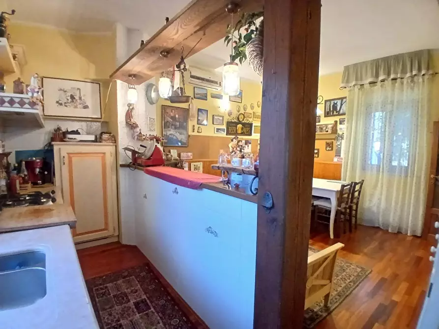 Immagine 15 di Villa in vendita  a Collesalvetti