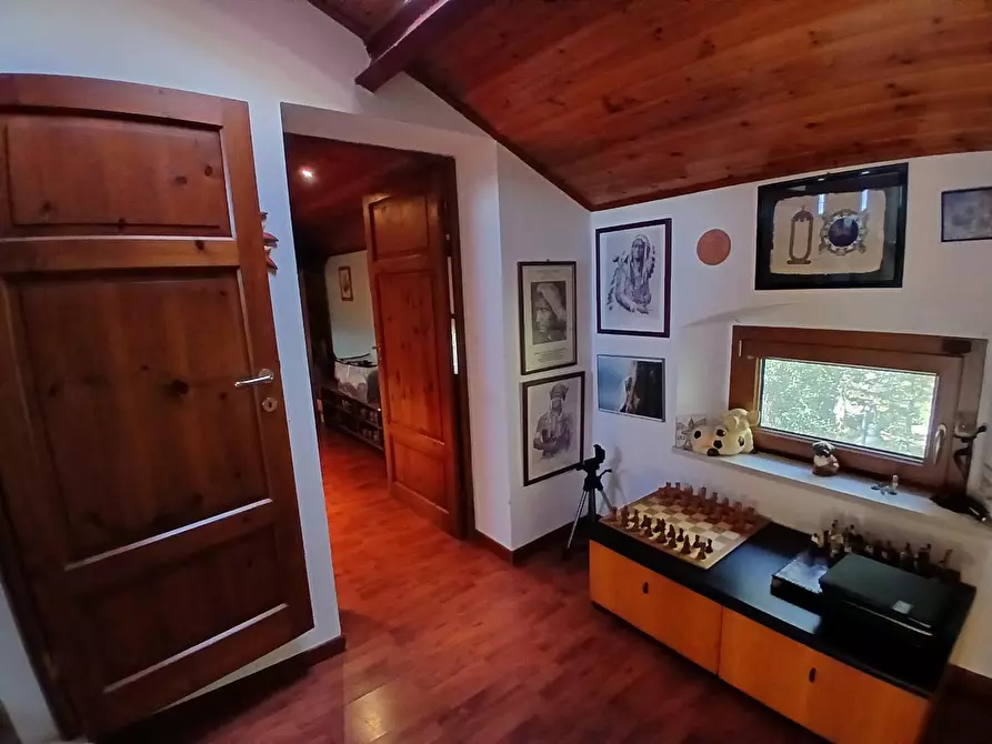 Immagine 26 di Villa in vendita  a Collesalvetti